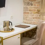 Le Premier Luxury 4*