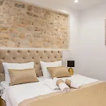 Le Premier Luxury Alojamento de Acomodação e Pequeno-almoço 4*