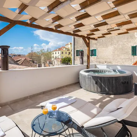 Le Premier Luxury Split