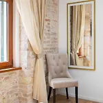 Le Premier Luxury Bed & Breakfast