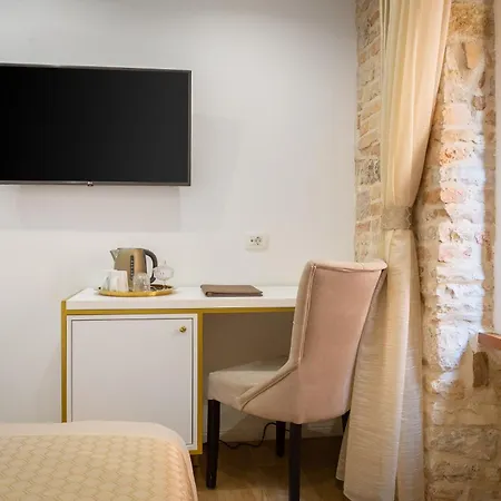 Le Premier Luxury 4* Σπλιτ