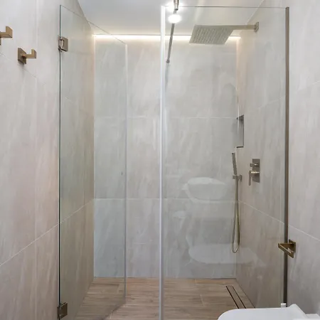 Le Premier Luxury Bed & Breakfast