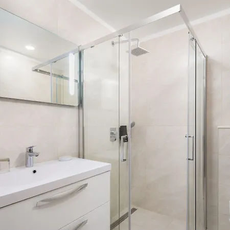 Le Premier Luxury Split