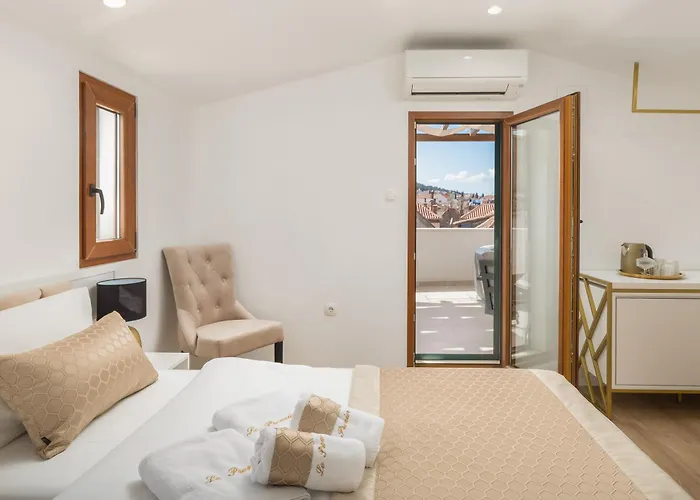 Le Premier Luxury Split