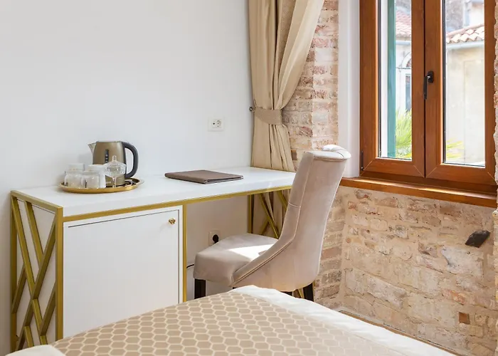 Le Premier Luxury Split