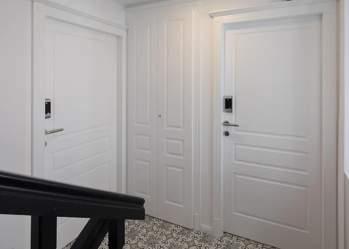 Le Premier Luxury 4*