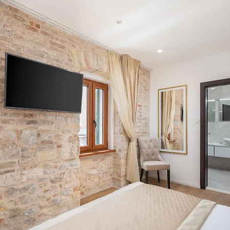 Le Premier Luxury Bed & Breakfast